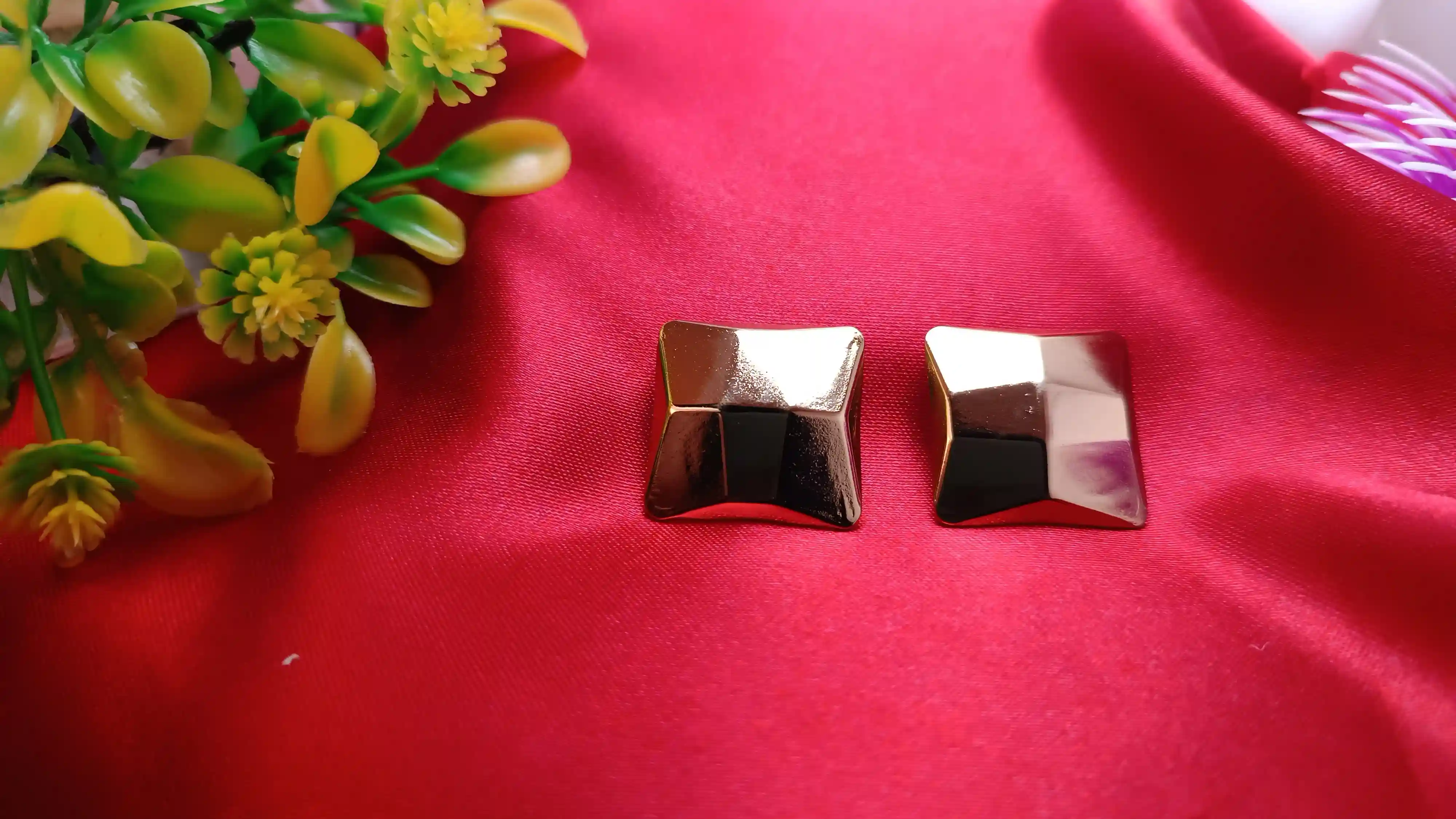 Gold Plated Pyramidal Square Stud Earrings – Geometric 3D Minimalist Design in Stainless Steel